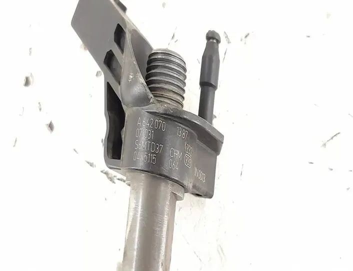 MERCEDES-BENZ C-Class W204/S204/C204 (2004-2015) Fuel Injector 6420701387,6420701987 27155890