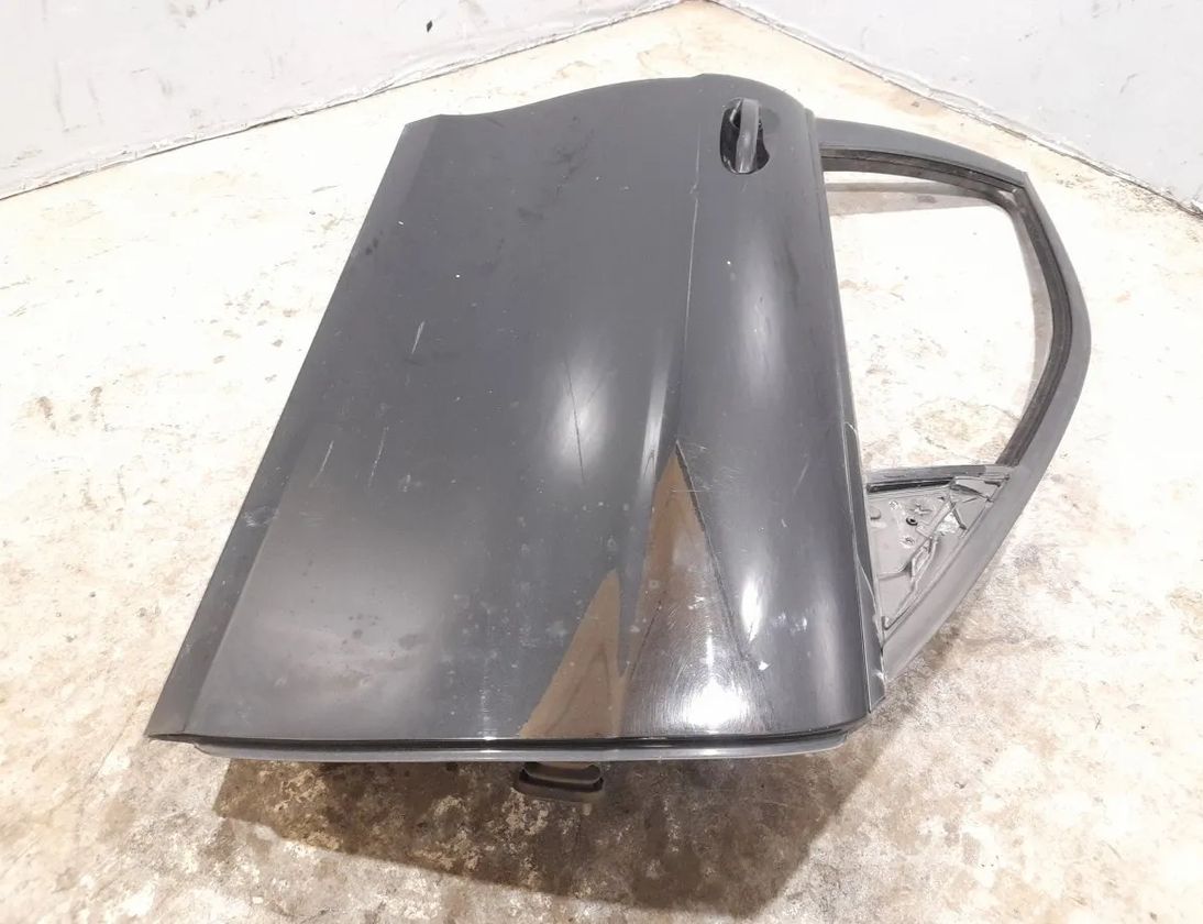 MERCEDES-BENZ C-Class W204/S204/C204 (2004-2015) Priekšējās labās durvis 2047220210,2047200205,2047206000,A2047220210,A2047200205,A2047206000 28957499