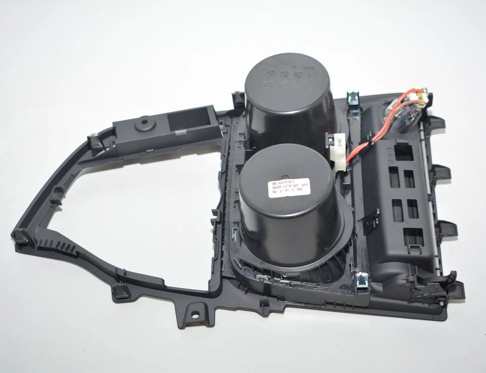BMW 3 Series F30/F31 (2011-2020) Glāžu turētājs 9218926,8219700 11248170
