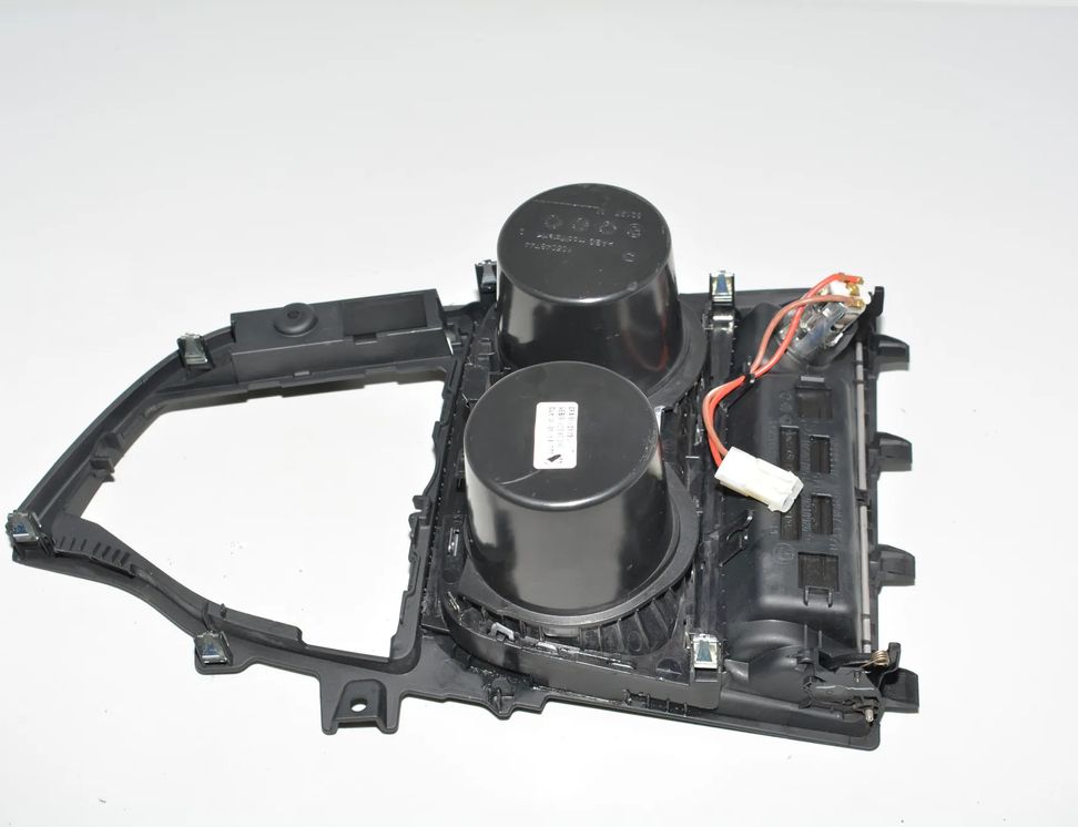 BMW 3 Series F30/F31 (2011-2020) Glāžu turētājs 9218926,8219700 11591874