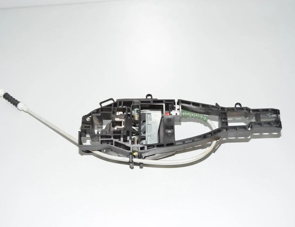 BMW 3 Series F30/F31 (2011-2020) Aizmugurējo kreiso durvju iekšējā roktura rāmis / kronšteins 7242567,51217242567 18297788