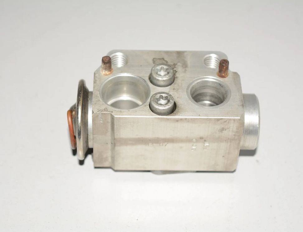 BMW 3 Series E90/E91/E92/E93 (2004-2013) Другие части внутренние двигателя 6981484 2166479