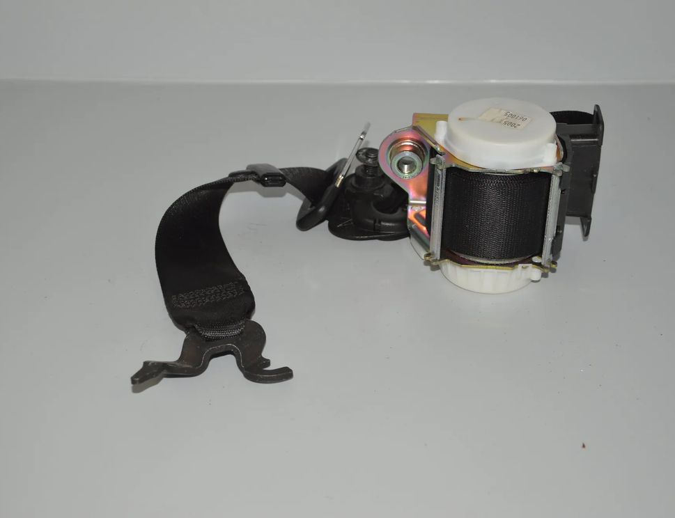 BMW 3 Series E90/E91/E92/E93 (2004-2013) Front Right Seatbelt 7069956 2275654