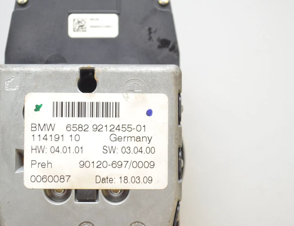 BMW 5 Series F10/F11 (2009-2017) Навигационная система 9212455,7248923,9243897,9239155,65829212455,65829200321,9200321,65829206448,9206448,65509243897,65509241826,9241826,65509266385,9266385,65129239155,65129257008,9257008,65129237173,9237173,65129228914,9228914,65129223394,9223394 25319411