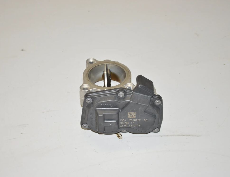 BMW 5 Series F10/F11 (2009-2017) Throttle Body 7810752 2562840