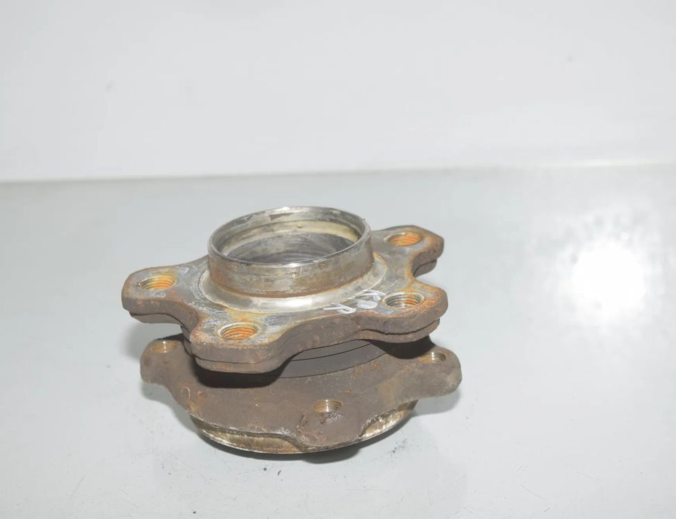 BMW 3 Series G20/G21/G28 (2018-2024) Priekšējā kreisā riteņa gultnis 31206899176,6866315,31206866315,6899176 26388566