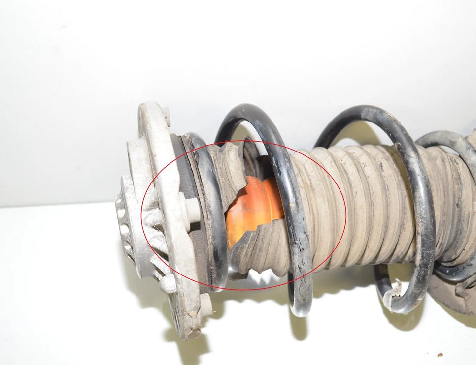 BMW 4 Series F32/F33/F36 (2013-2020) Амортизатор передний левый 6883327,31316883327,31316873790,6873790,31316856699,6856699,31336851922,6851922 26418004