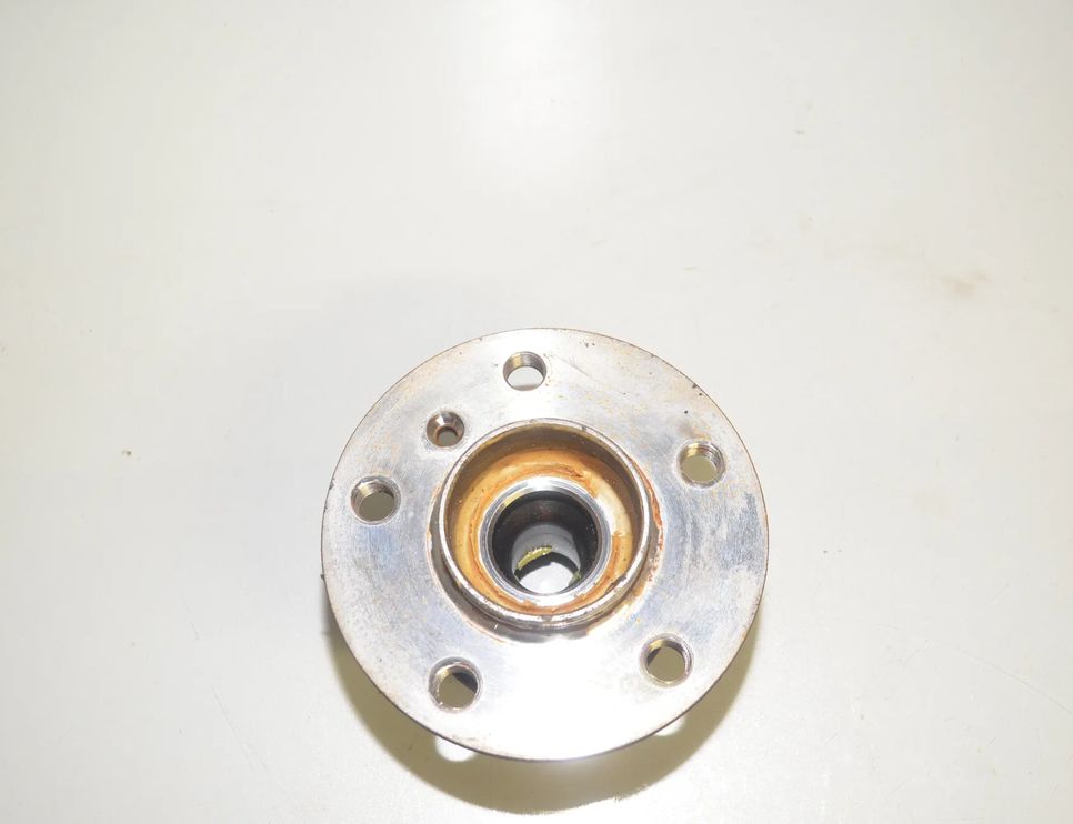 BMW X1 F48/F49 (2015-2023) Подшипник ступицы задний левый 6851589,33416851589 28360107