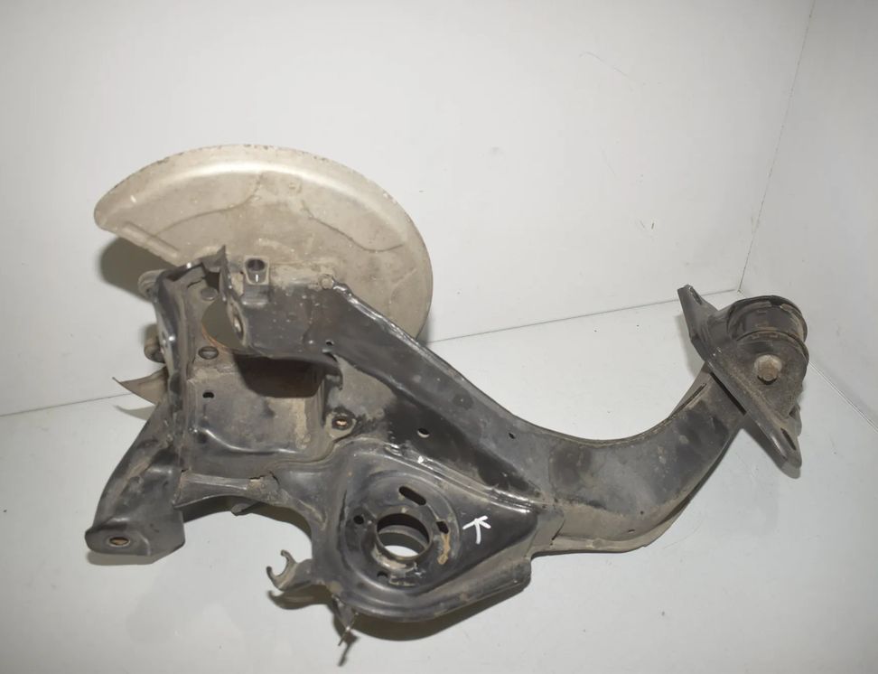 BMW 1 Series F40 (2019-2024) Ступица задняя левая 33308842879,6898963,33306898963,6851579,33326851579,2468425,33322468425,8842879 29273975