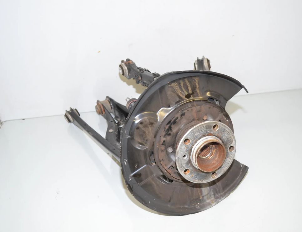 BMW 3 Series F30/F31 (2011-2020) Ступица задняя правая 6792524,33326792524,6792525,33326792525,6884694,33326884694,33326867540,6867540,6792540,33326792540,6792544,33326792544,33326792533,6792533,6792535,33326792535,6867262,33416867262,33416792369,6792369 30483055