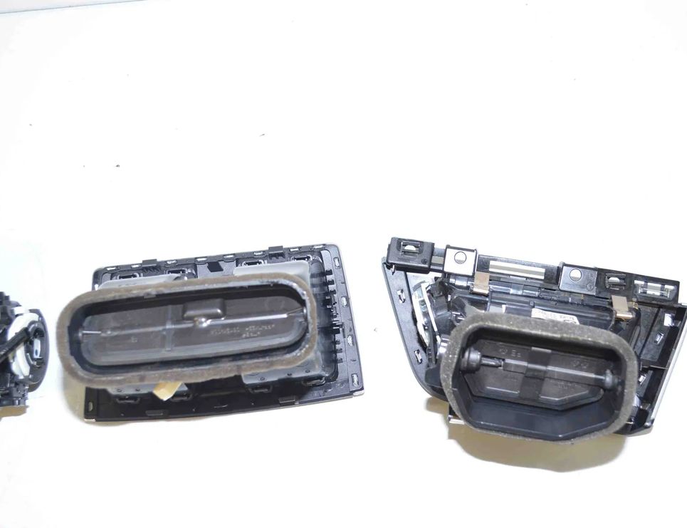 BMW 3 Series F30/F31 (2011-2020) Вентиляционные отверстия в приборной панели 9346225,9333675,9347436,9218549,64229346225,64229333675,64229347436,64229218549 32551596