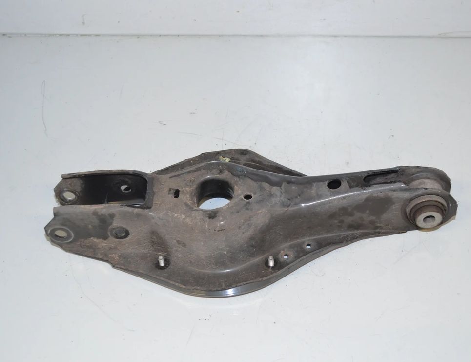 BMW 3 Series G20/G21/G28 (2018-2024) Aizmugurējā labā svira/ričags 6886448,33326886448 33048883