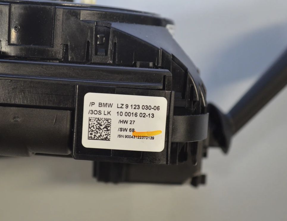 BMW X1 E84 (2009-2015) Подрулевой переключатель 9123030,61319164416,9164416,61319138203,9138203,61319122371,9122371,61319123034,9123034,61319110889,9110889,61319121747,9121747,61316989582,6989582,61316965294,6965294,61316962678,6962678 33050008