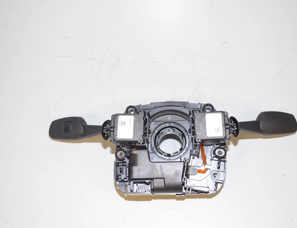 BMW X1 E84 (2009-2015) Подрулевой переключатель 9123030,61319164416,9164416,61319138203,9138203,61319122371,9122371,61319123034,9123034,61319110889,9110889,61319121747,9121747,61316989582,6989582,61316965294,6965294,61316962678,6962678 33050008