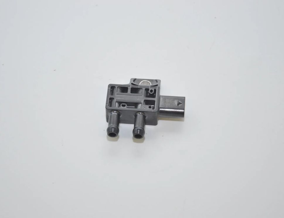 BMW 4 Series F32/F33/F36 (2013-2020) DPF Pressure Sensor 8570686 3321203