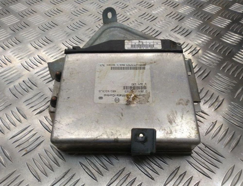 BMW 5 Series E39 (1995-2004) ABS control unit 0265109023 31425592