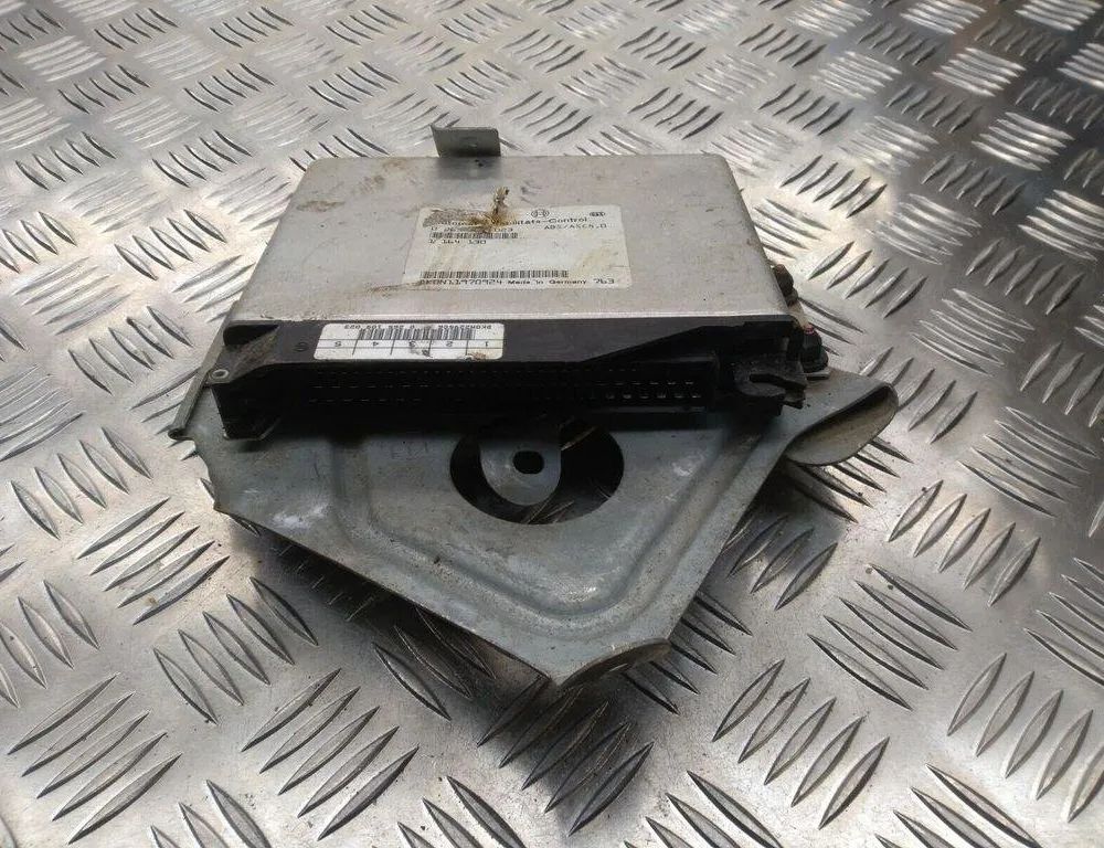 BMW 5 Series E39 (1995-2004) ABS control unit 0265109023 31425592