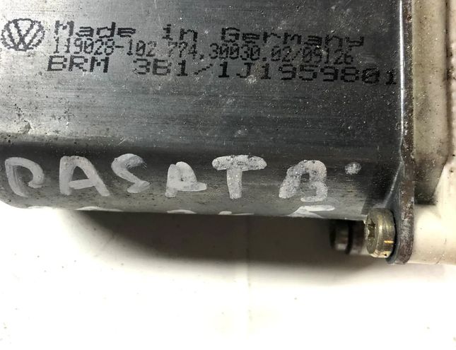 VOLKSWAGEN Passat B5 (1996-2005) Front Left Door Window Regulator Motor 3B4837751A,969011902000 28248550