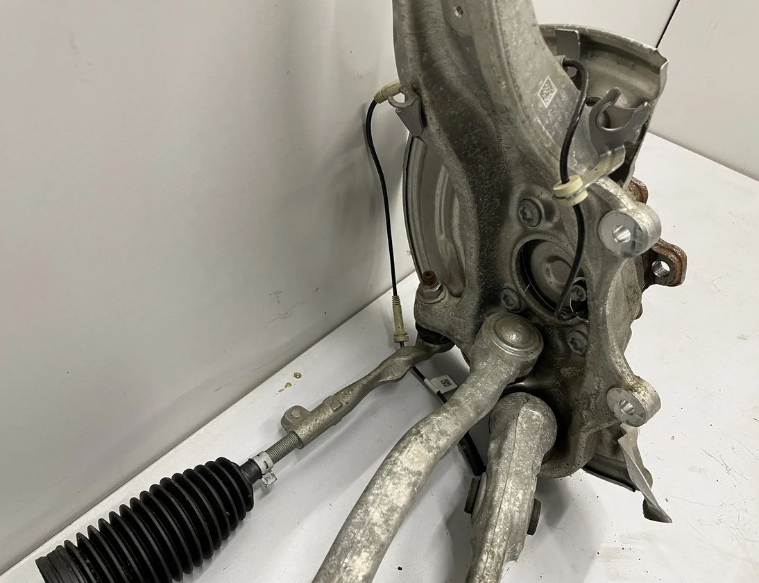 BMW 7 Series G11/G12 (2015-2023) Priekšējā labā balstiekārta 6884378,6861170,6861152,6861139 13554334