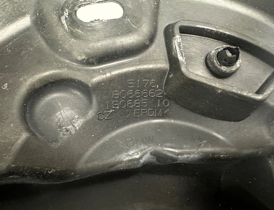 BMW 4 Series F32/F33/F36 (2013-2020) Citas virsbūves detaļas 8066662,8058562 23535914