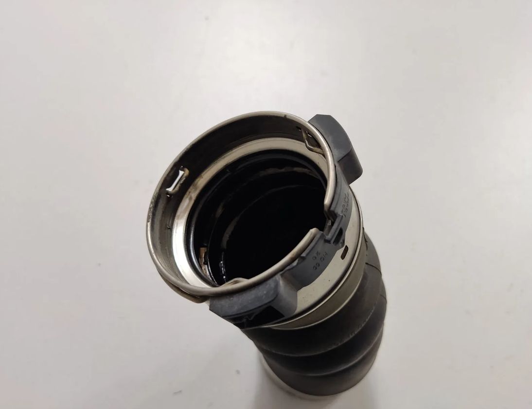 BMW 4 Series F32/F33/F36 (2013-2020) Intercooler Hose Pipe 8513450 28055768