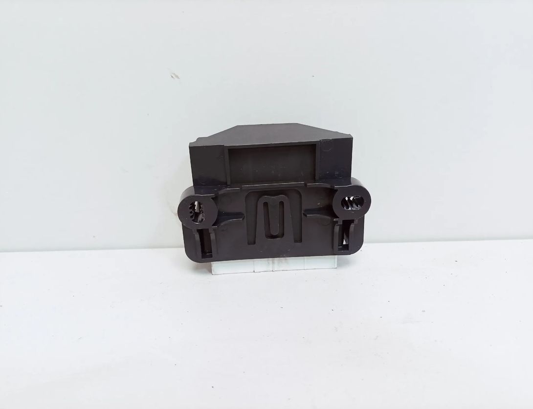 BMW i8 I12 (2013-2017) Блок PDC 5A02F95,7938196,9865400,6836883,6819195,6805061,9117847,9382516,9366920,9363680,9350707,9337659,9327352,9338554,9356005,6828085 28087727