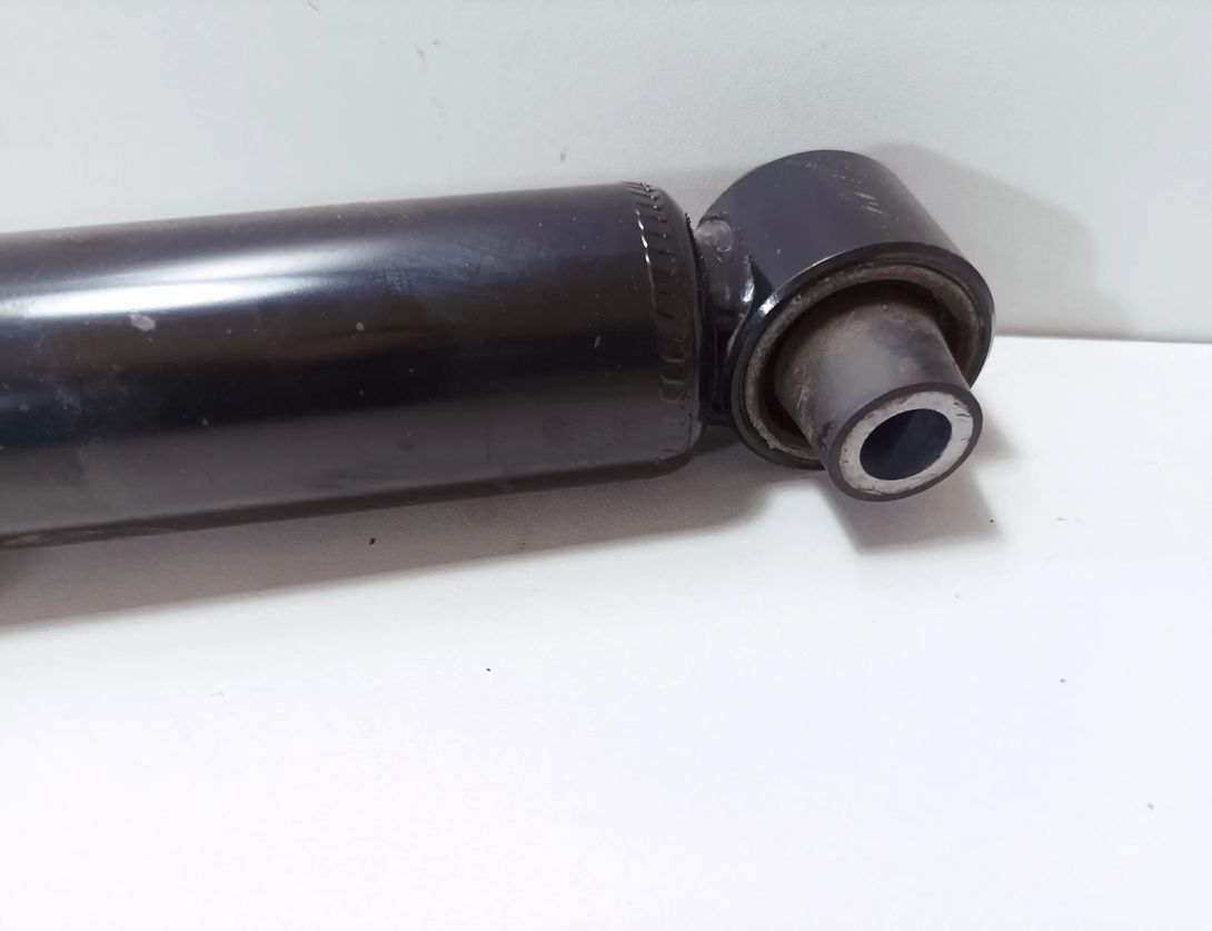 BMW 3 Series G20/G21/G28 (2018-2024) Амортизатор задний правый 6879301,6860161,6889267,6877738 28400077