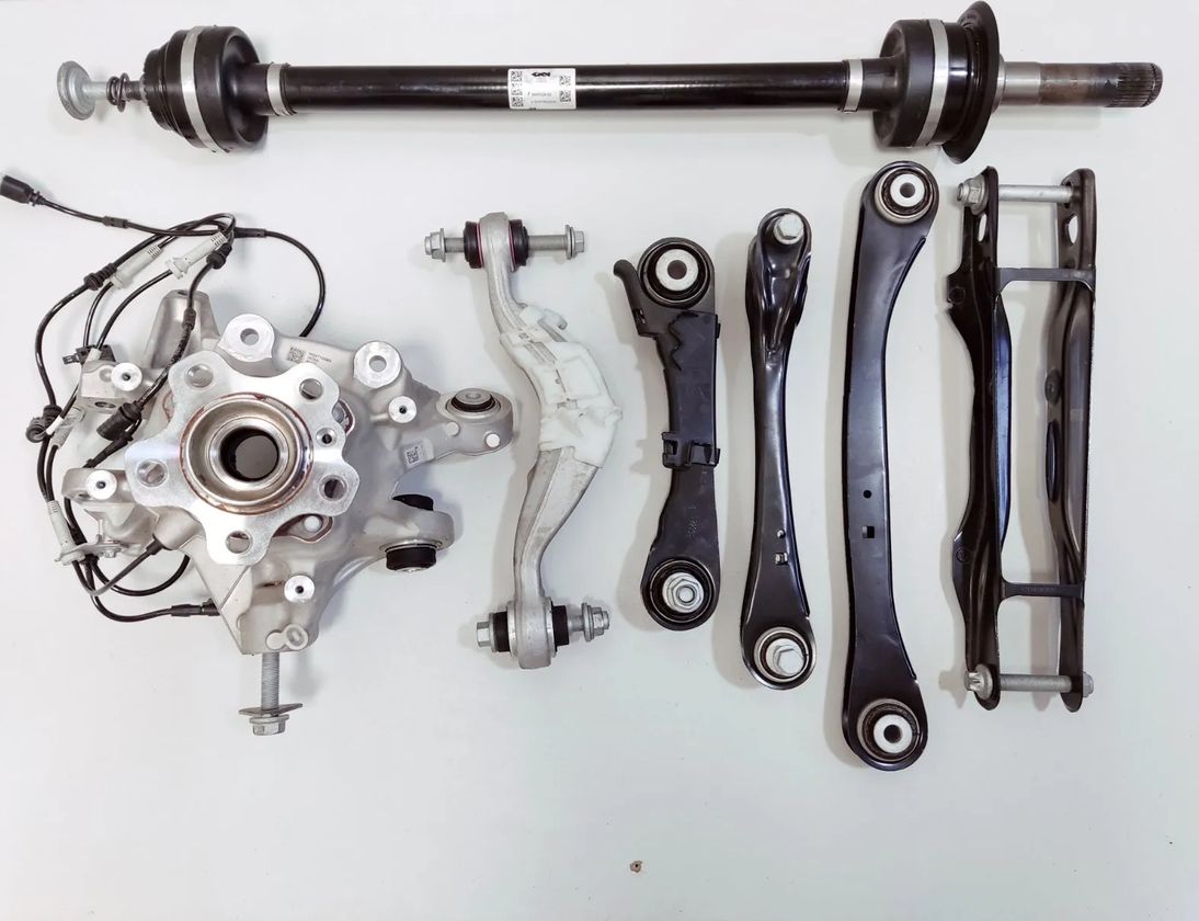 BMW 8 Series G14/G15/G16 (2018-2024) Rear Right Suspension 8487536,6854118,6883340,6887582,6861116,6870536,6867538,6861126,6875104,6893528 28500414