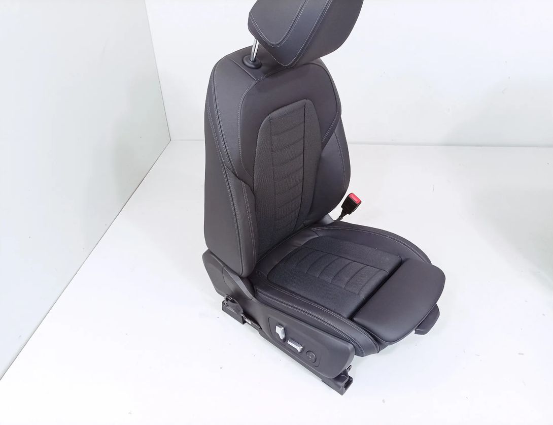 BMW X3 G01 (2017-2024) Внутренние сиденья с комплектом дверных карт 7472509,7472513,7472514,7472909,7472915,7472916,6994385,6994391,6994392,7470915,7470916,7469775,7469776,7470011,7414607,7414608,5A0C8E3,6814805,7936687,7936688,7940319,7940320 28598844