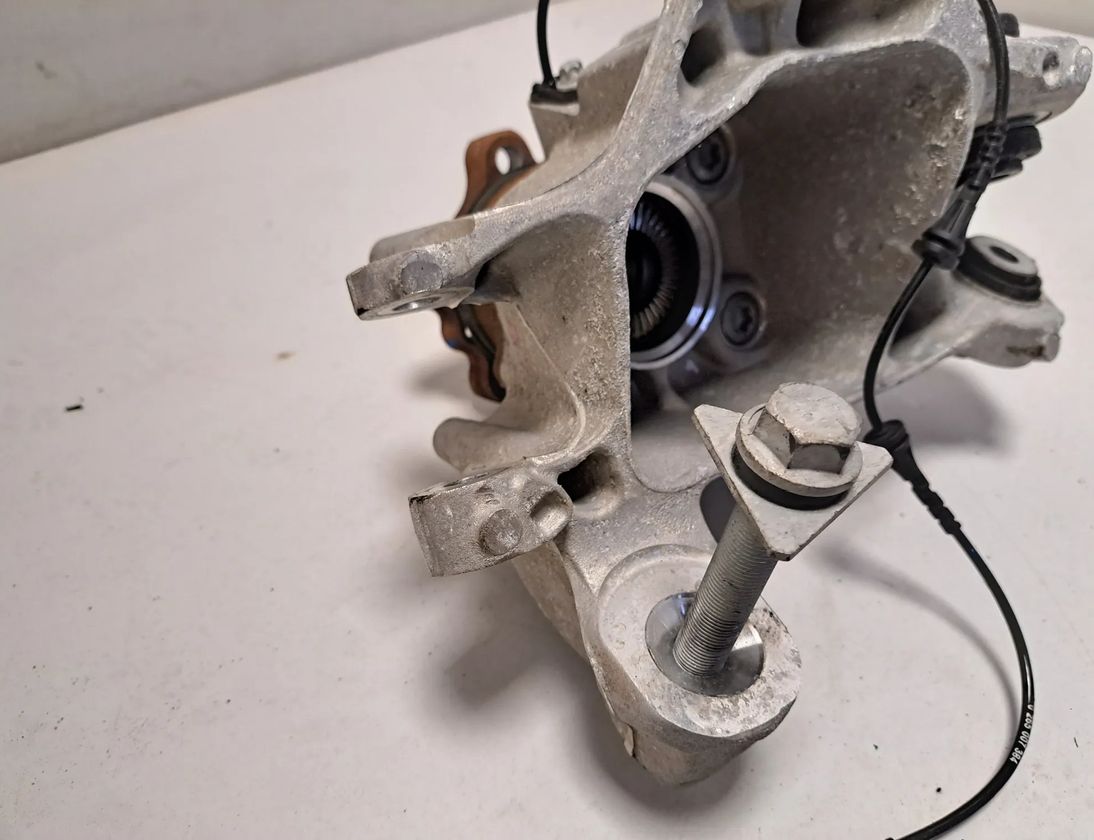 BMW X5 G05/G18 (2018-2024) Aizmugurējā labā riteņa rumba 6876654,6876652,6890073,6895656 30717874