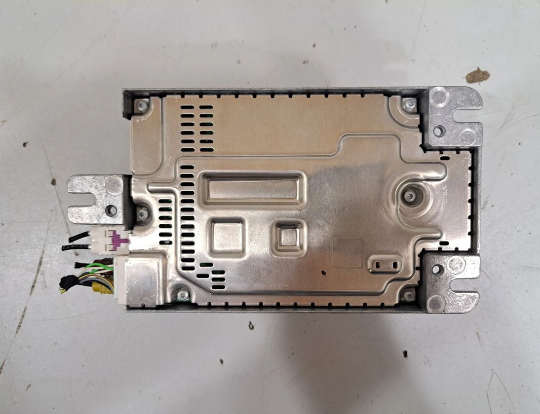 BMW X5 G05/G18 (2018-2024) Аудио система 5A3F6D3,9832611,8779573,8720177,8717936,5A9BF91,5B44D33,5A923D1,5A86482,5A80722,5A7DD93,5A78619,5A758D2,2622519,2622520,2622517,6809632,2622518,6813597,2622516,9399276,9399315 31046225