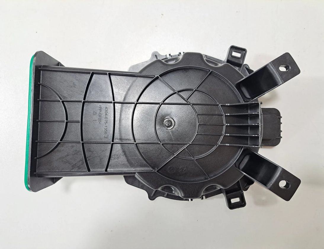 BMW X4 G02 (2018-2024) Right Side Floor Speaker Woofer 6811918 31494387