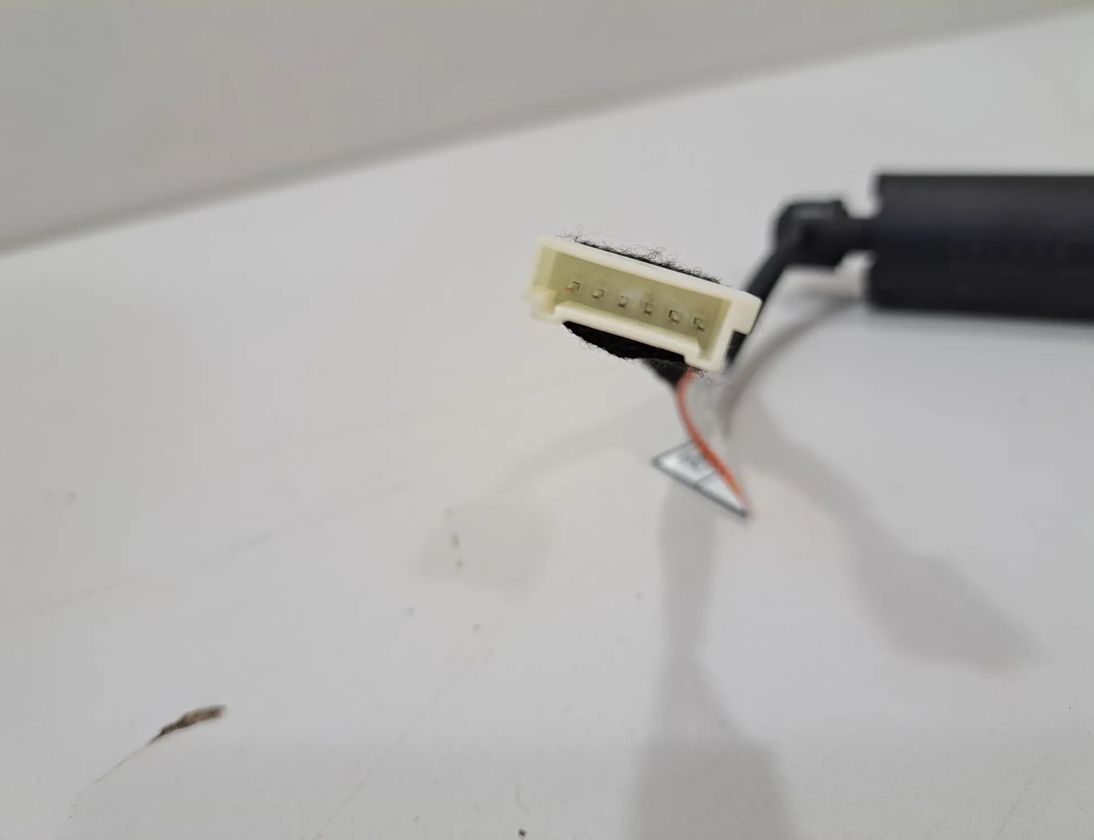 BMW 3 Series G20/G21/G28 (2018-2024) Амортизатор крышки багажника правый 7453413 31604271