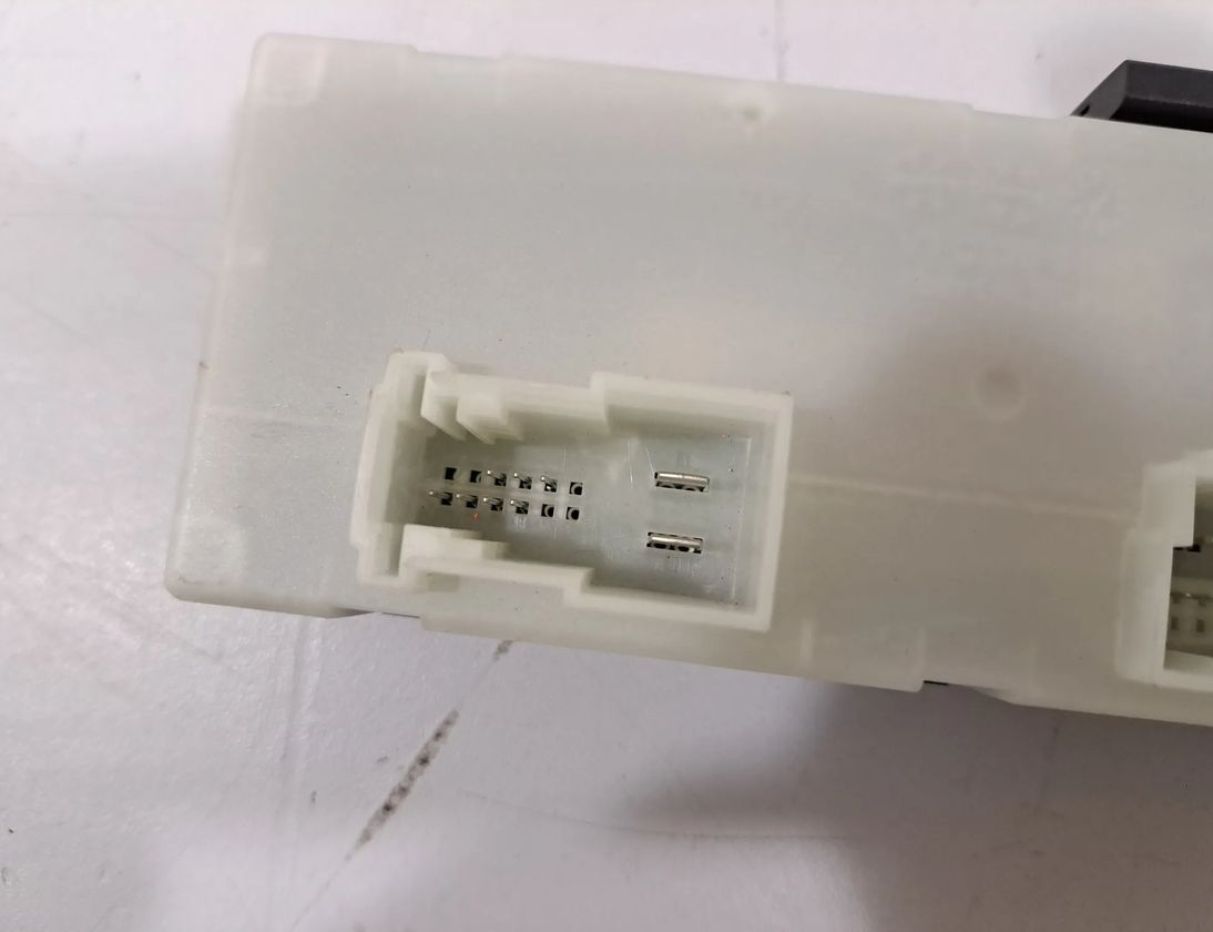 BMW 7 Series G11/G12 (2015-2023) Bootlid Control Unit 9491418,9451484,8739634,7491951,7496719 31780387