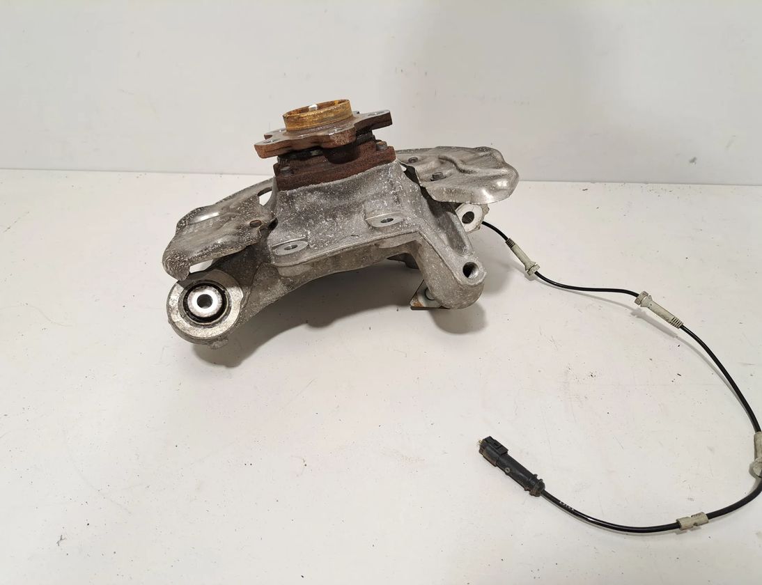 BMW 5 Series G30/G31 (2016-2023) Aizmugurējā labā balstiekārta 6866336,6861144,6861126,6875104,6883340,6867538,6893528,8664048,6886888,6899154,6874638,6869994,6866400 32147414