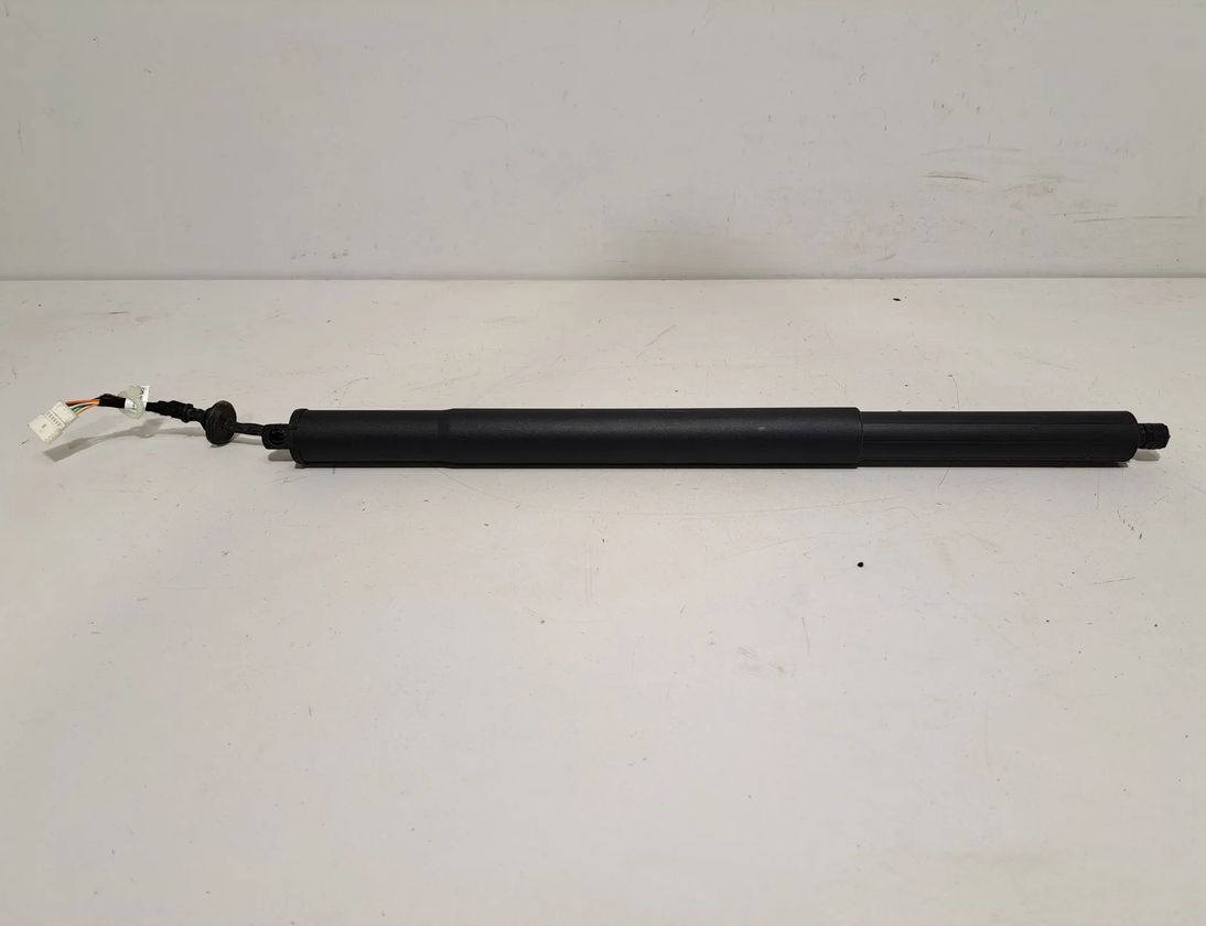 BMW X5 G05/G18 (2018-2024) Амортизатор крышки багажника правый 9482800 32963912