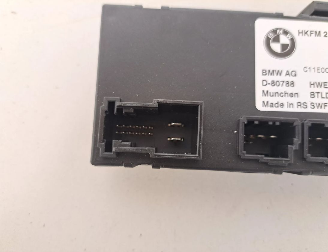 BMW X5 G05/G18 (2018-2024) Aizmugurējā vāka / bagāžnieka vadības bloks 5A74B10,5B529E4,5A92312 33088901