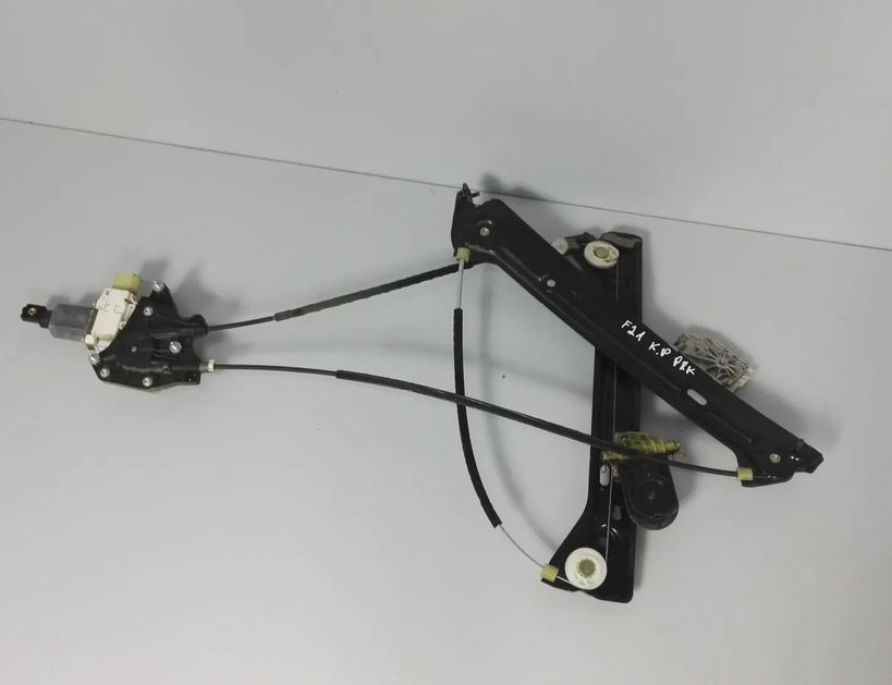 BMW 1 Series F20/F21 (2011-2020) Priekšējo kreiso durvju logu pacēlājs 7292119 3434090