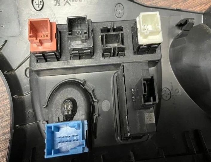 CITROËN Berlingo 2 generation (2008-2023) Headlight height adjustment switch 9675113977,04157T06 27328590