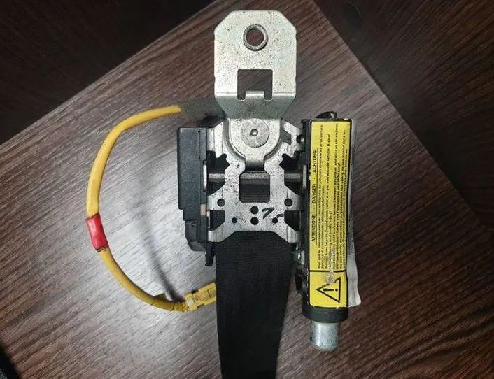 IVECO Daily 4 generation (2006-2011) Front Left Seatbelt 33017280A1 27328831