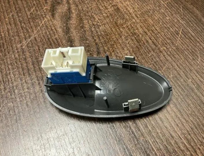 IVECO Daily 3 generation (1999-2006) Front Left Door Window Switch 500321135,939526345 27332259