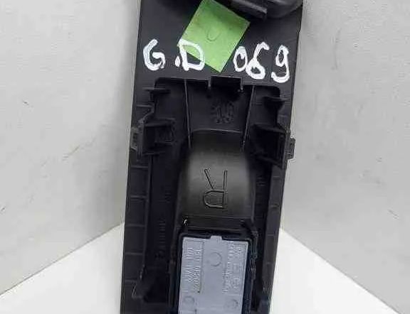 VOLKSWAGEN Passat B6 (2005-2010) Aizmugurējo labo durvju loga pacelšanas slēdzis 3AA868750 32612953