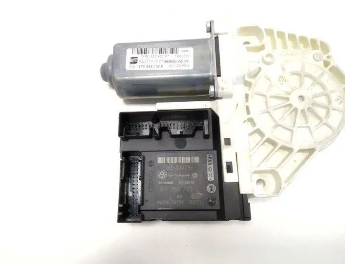 SEAT Leon 2 generation (2005-2012) Маторчик стеклоподъемника передней левой двери 1P0837401F,983608350,1T0959702F 24706970