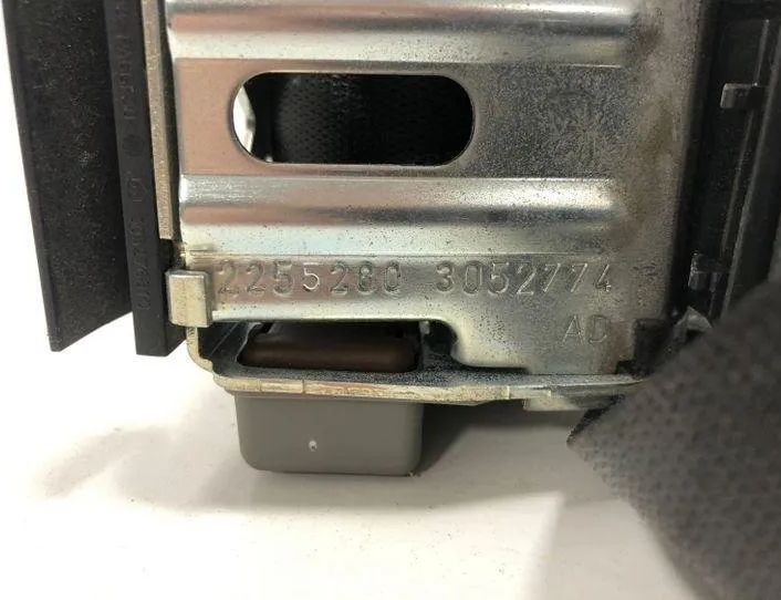 BMW 3 Series E90/E91/E92/E93 (2004-2013) Aizmugurējā vidējā drošības josta 042593,305279799001,2255280 24708994