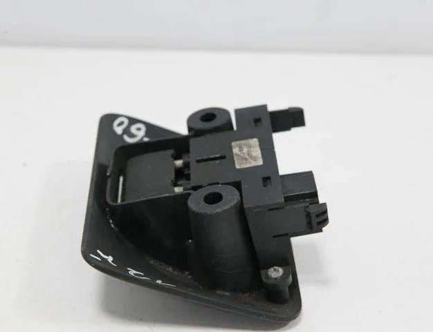 VOLVO V60 1 generation (2010-2020) Stāvbremzes poga 31334637,10W48K 24714863