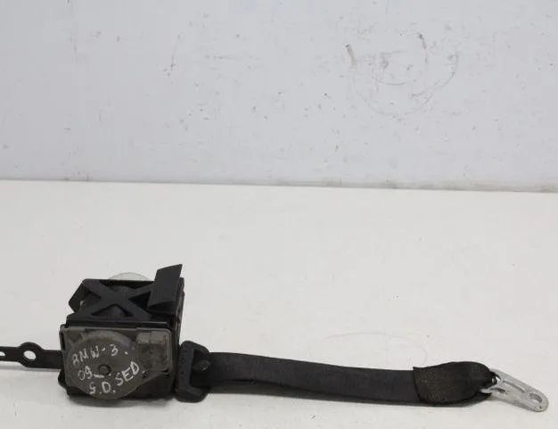 BMW 3 Series E90/E91/E92/E93 (2004-2013) Aizmugurējā labā drošības josta 6975365,3052772 24716635
