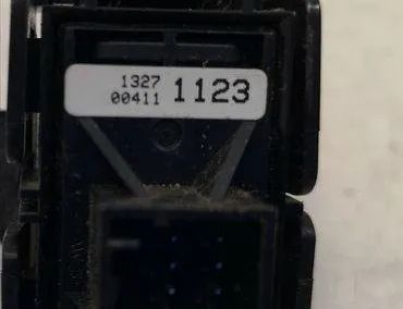 OPEL Insignia A (2008-2016) Кнопка ручного тормоза 13271123 24718049