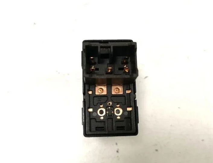 KIA Cee'd 1 generation (2007-2012) Priekšējo kreiso durvju logu pacēlāja slēdži 1334 24720462