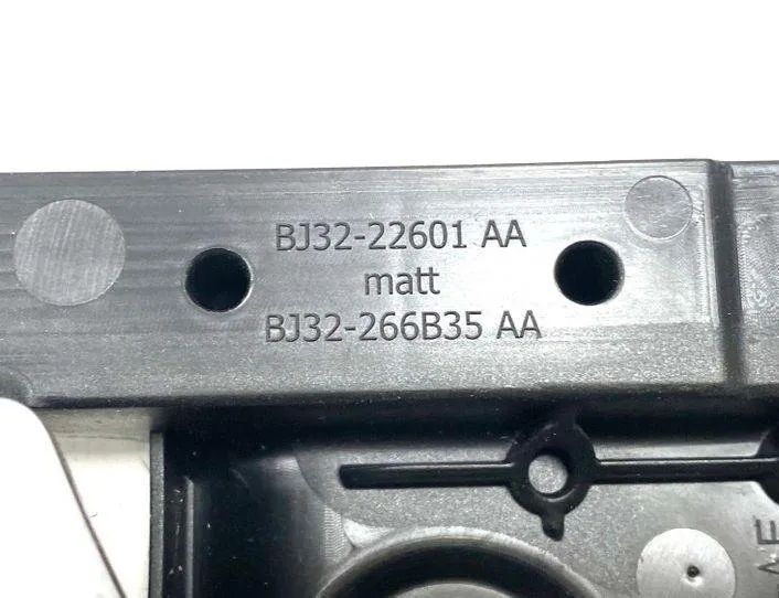 LAND ROVER Range Rover Evoque L538 (1 gen) (2011-2020) Labais aizmugures iekšējais atvēršanas rokturis 8X2322601AE,8X2322601BE,BJ3222601AA 24728814