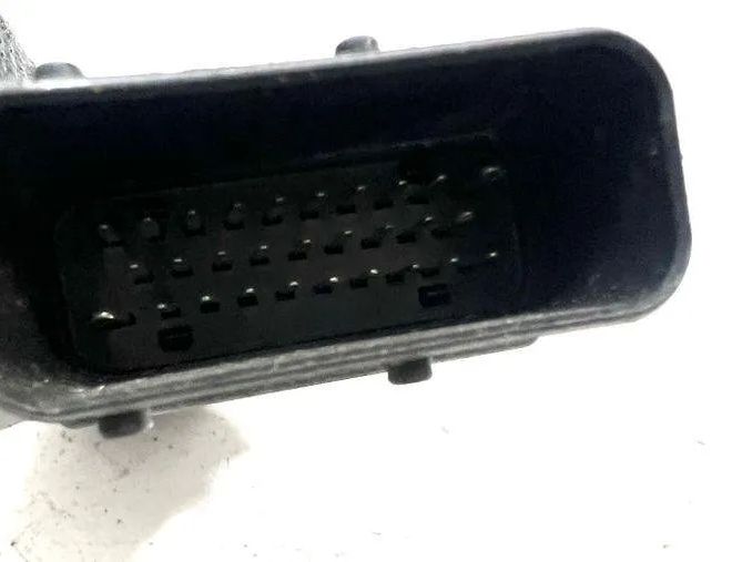 VOLKSWAGEN Passat B5 (1996-2005) Маторчик стеклоподъемника передней правой двери 105405301,0130821694,S0202071005 24739328